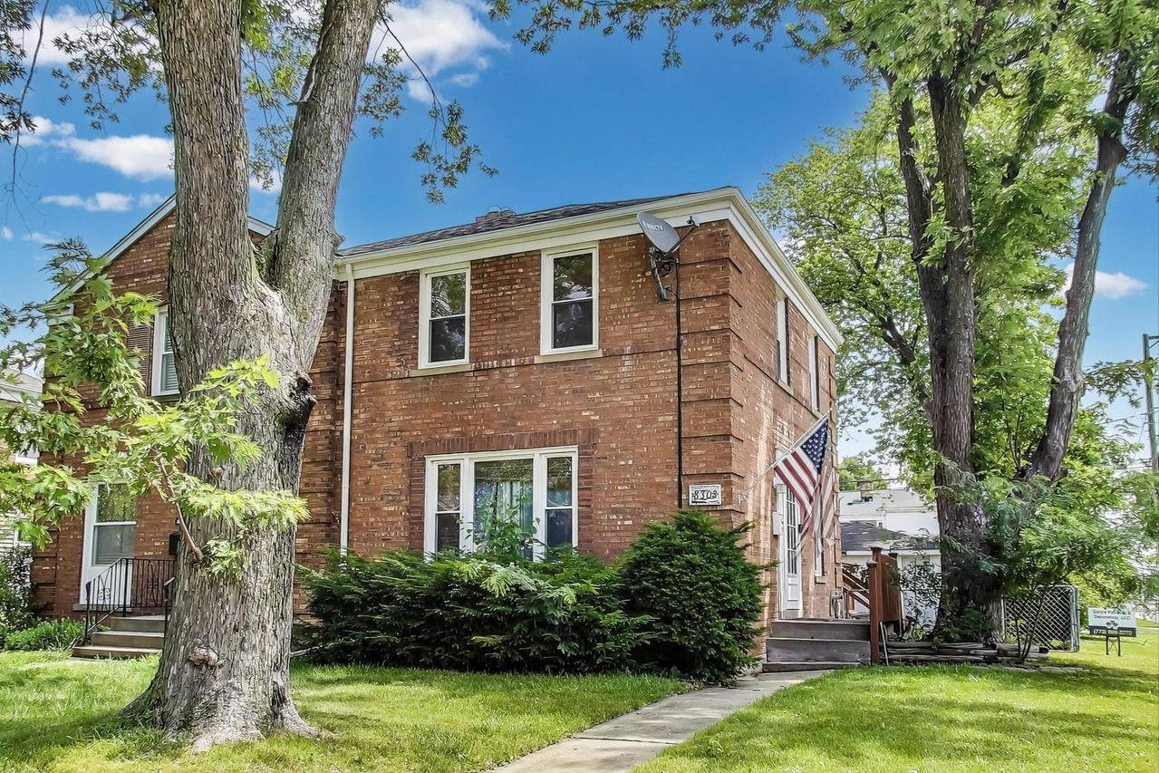 8303 Lawndale Ave., Skokie, IL 60076