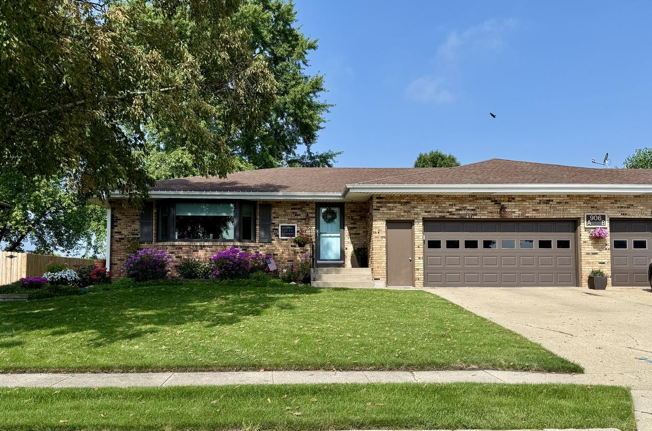 906 A Carlisle Dr., Rochelle, IL 61068