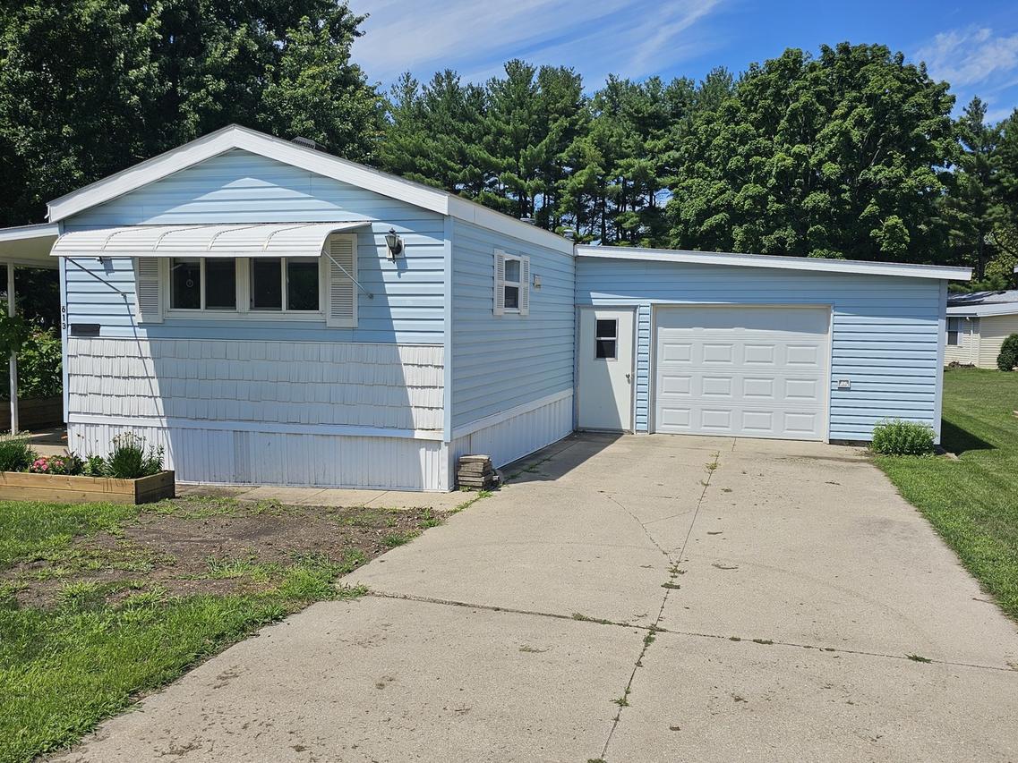 900 Regan Rd. #613, Rock Falls, IL 61071