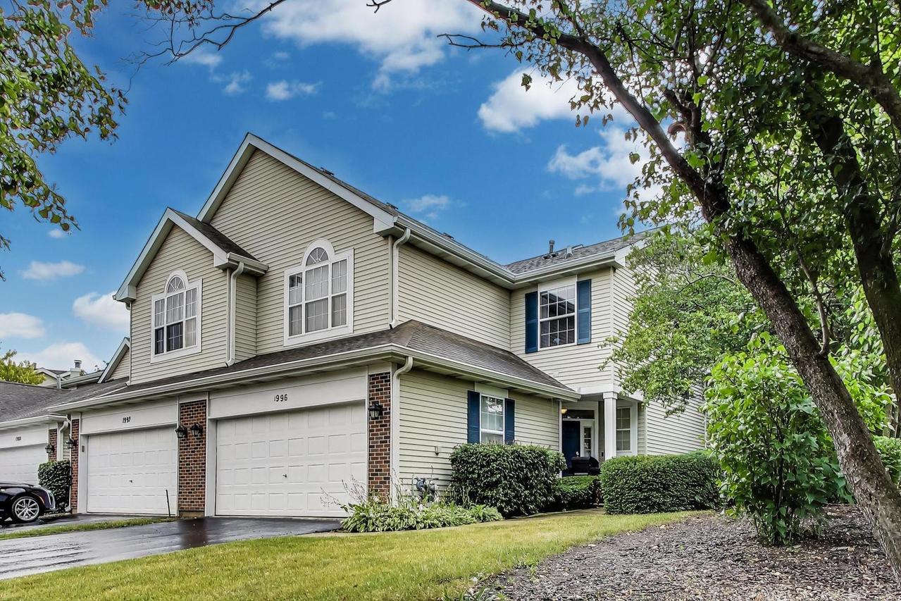 1996 Blackberry Ln., Hoffman Estates, IL 60169