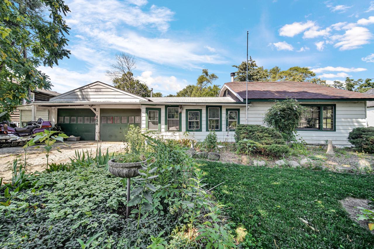 128 S Channel Dr., Round Lake Beach, IL 60073