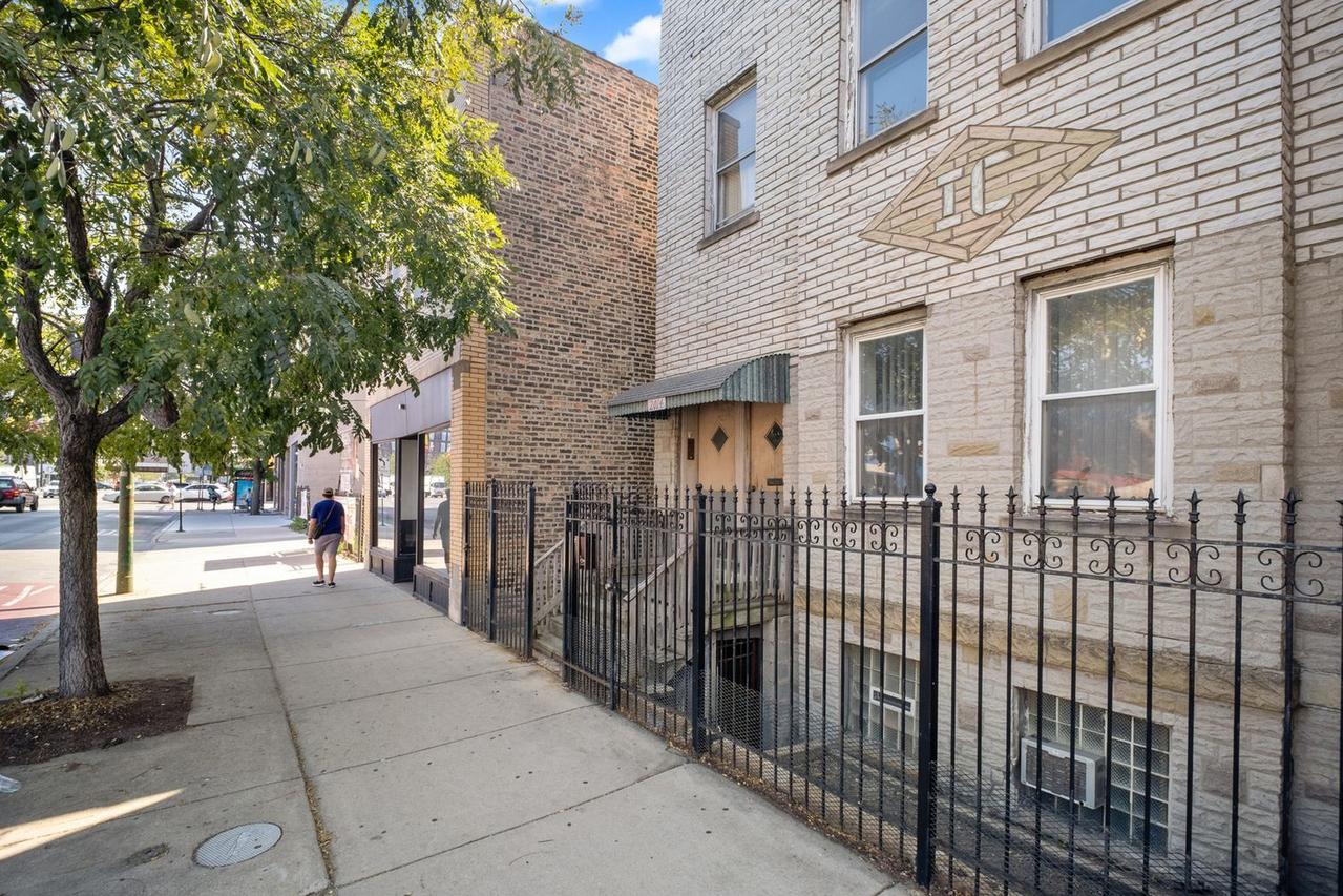 2014 N Western Ave., Chicago, IL 60647