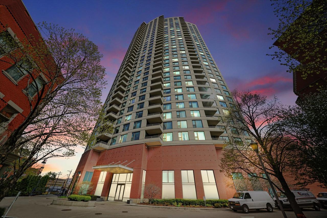 501 N Clinton St. #2903, Chicago, IL 60654