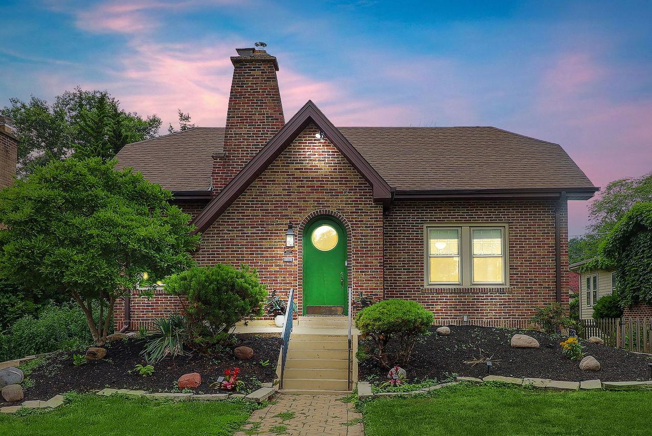 1812 S Fairview Ave., Park Ridge, IL 60068