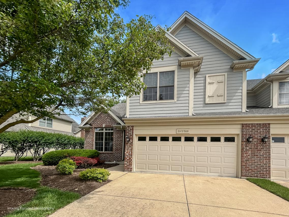 29w509 Cerny Cir., Warrenville, IL 60555