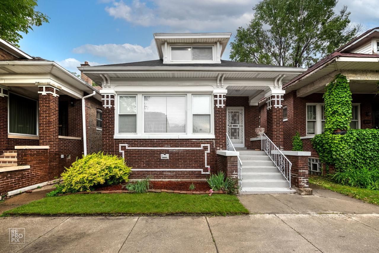 7425 S Vernon Ave., Chicago, IL 60619