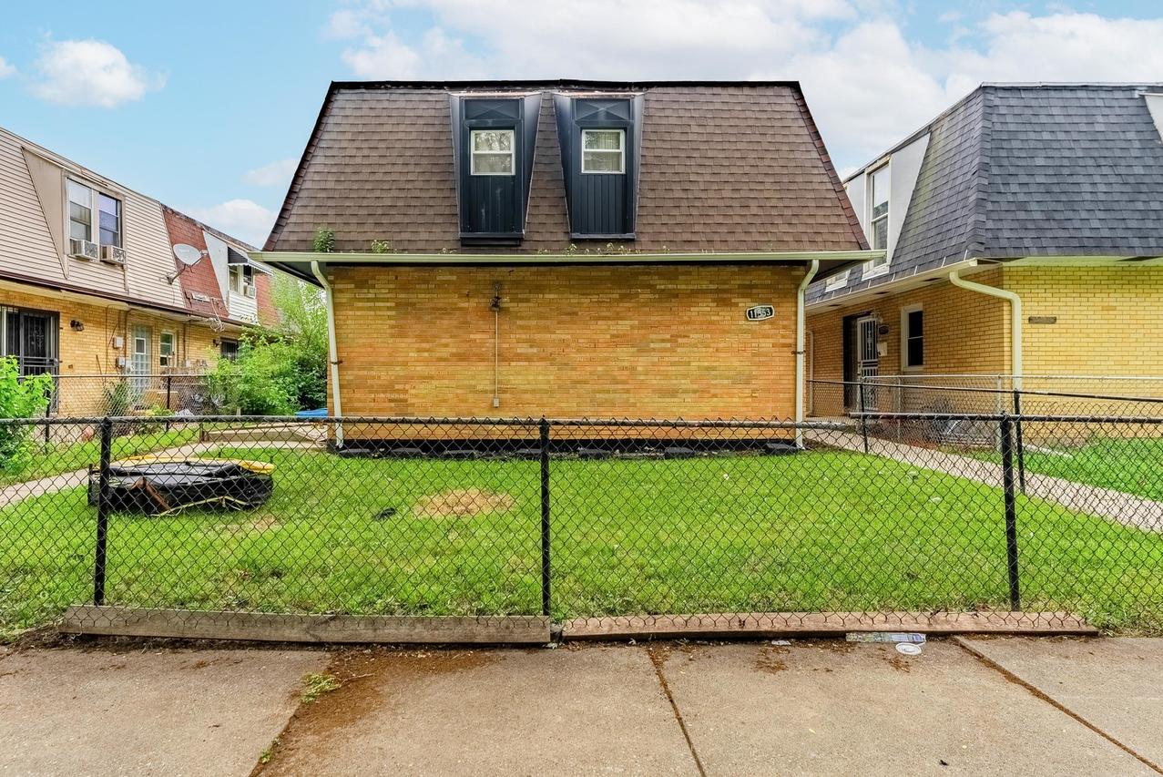 11555 S Racine Ave., Chicago, IL 60643