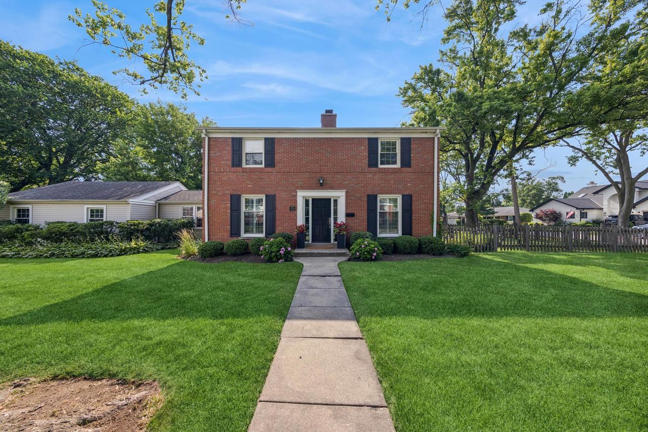 2430 Covert Rd., Glenview, IL 60025