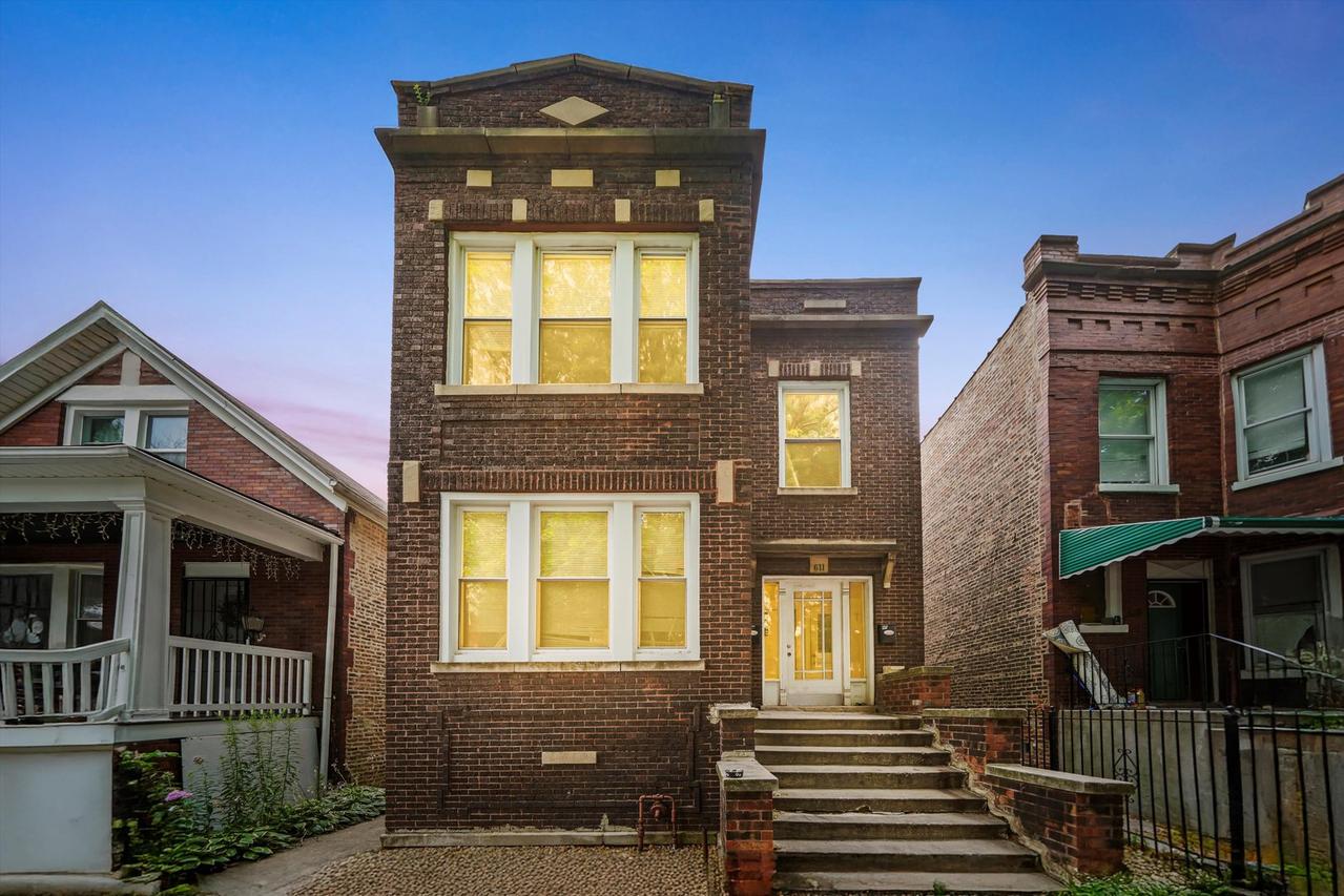611 N Monticello Ave., Chicago, IL 60624