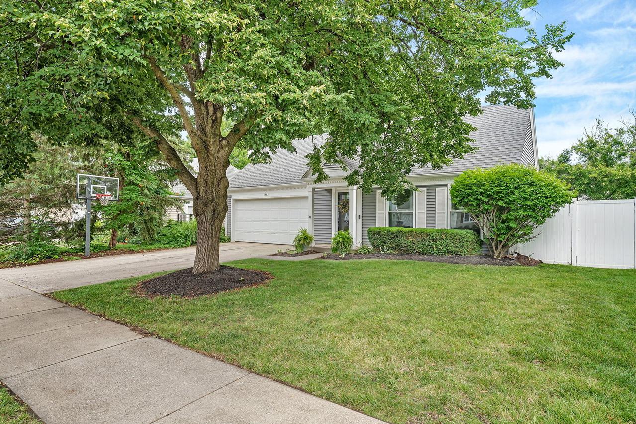 1743 Paddington Ave., Naperville, IL 60563