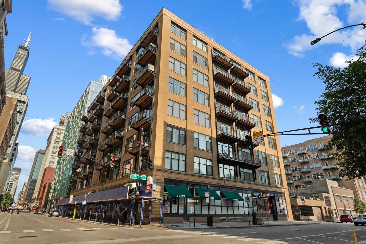625 W Jackson Blvd. #602, Chicago, IL 60661