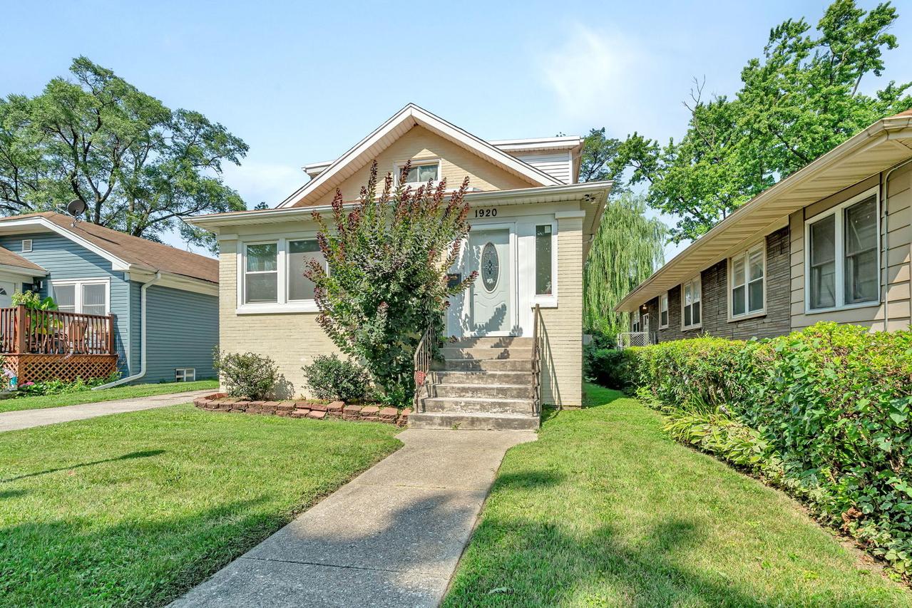 1920 S 6th Ave., Maywood, IL 60153