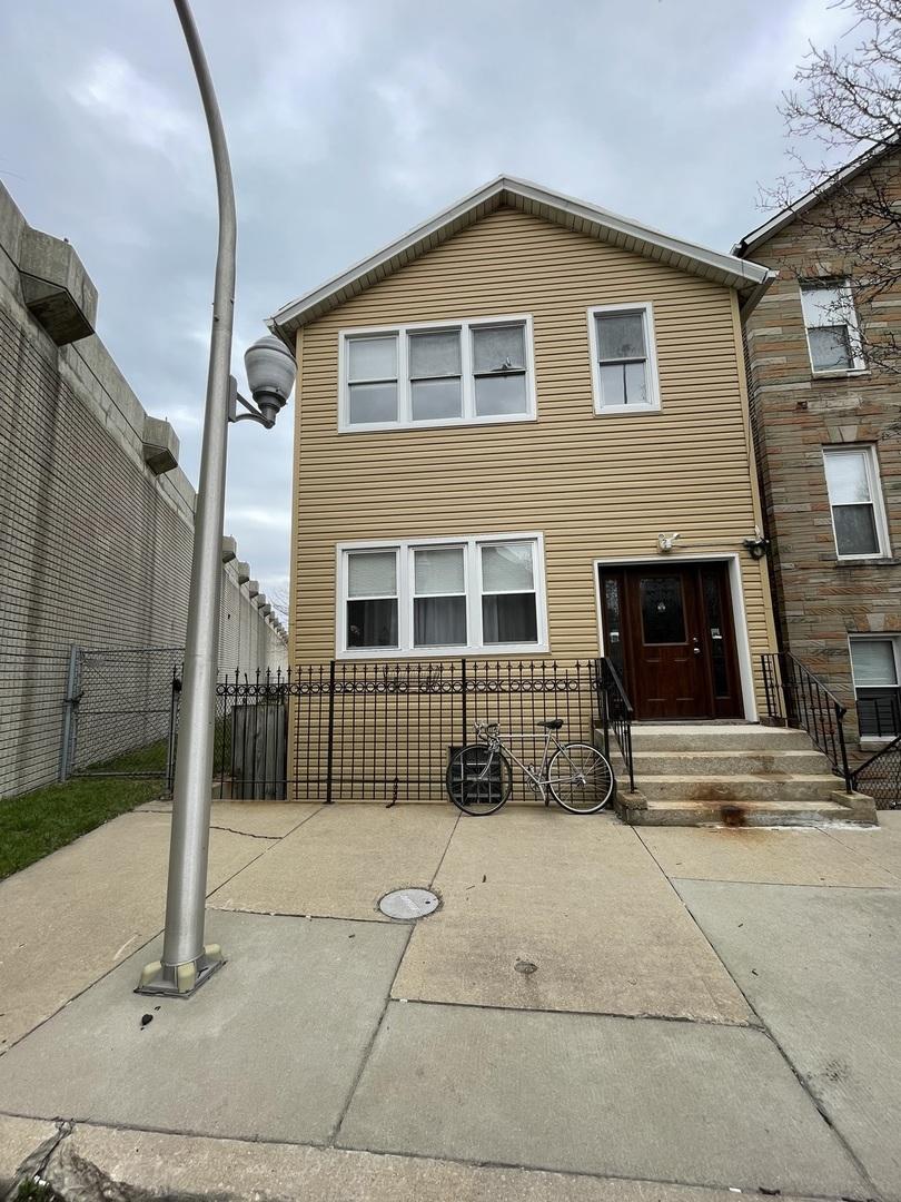 2567 S Emerald Ave., Chicago, IL 60616