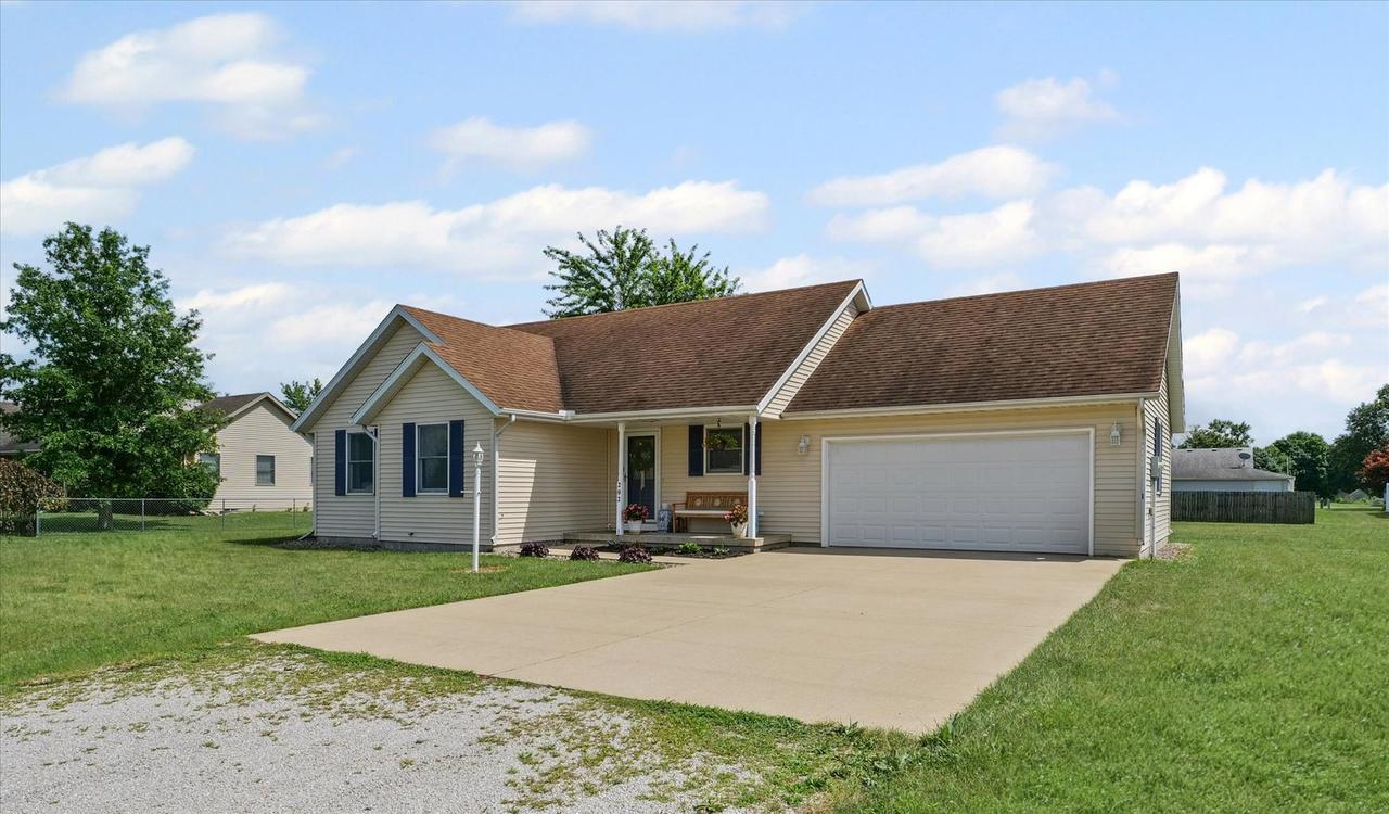 202 Hawks Ln., Broadlands, IL 61816