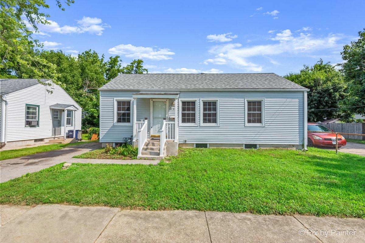656 Ford Ave., Elgin, IL 60120