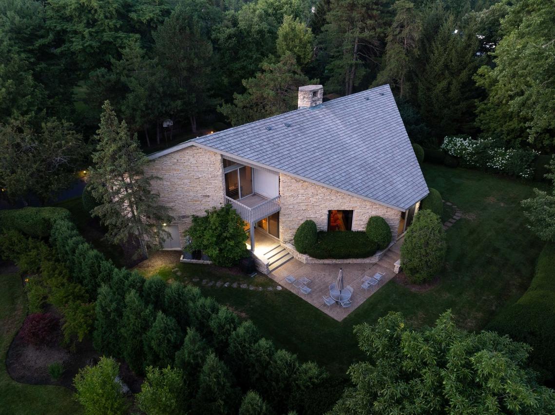 275 White Oak Ln., Winnetka, IL 60093