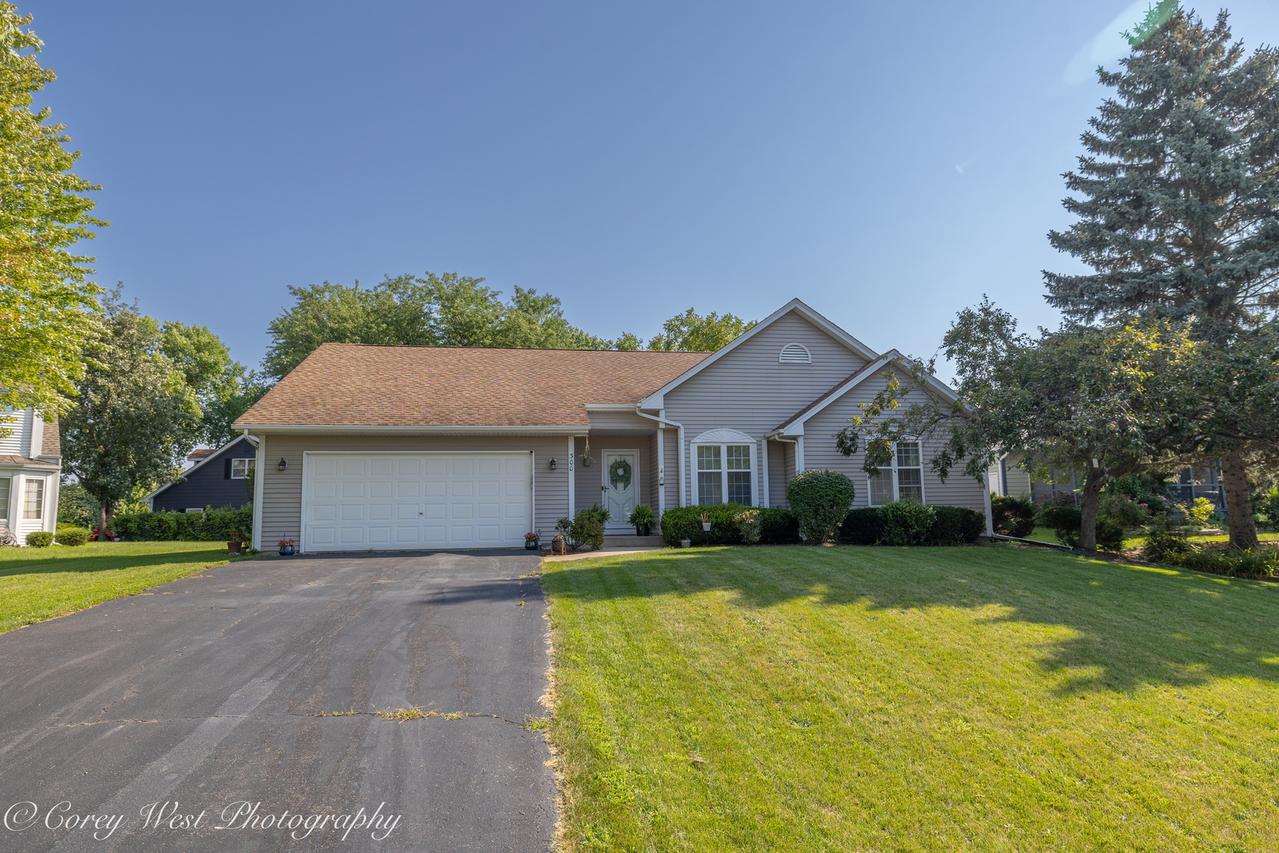 300 Hankes Rd., Sugar Grove, IL 60554