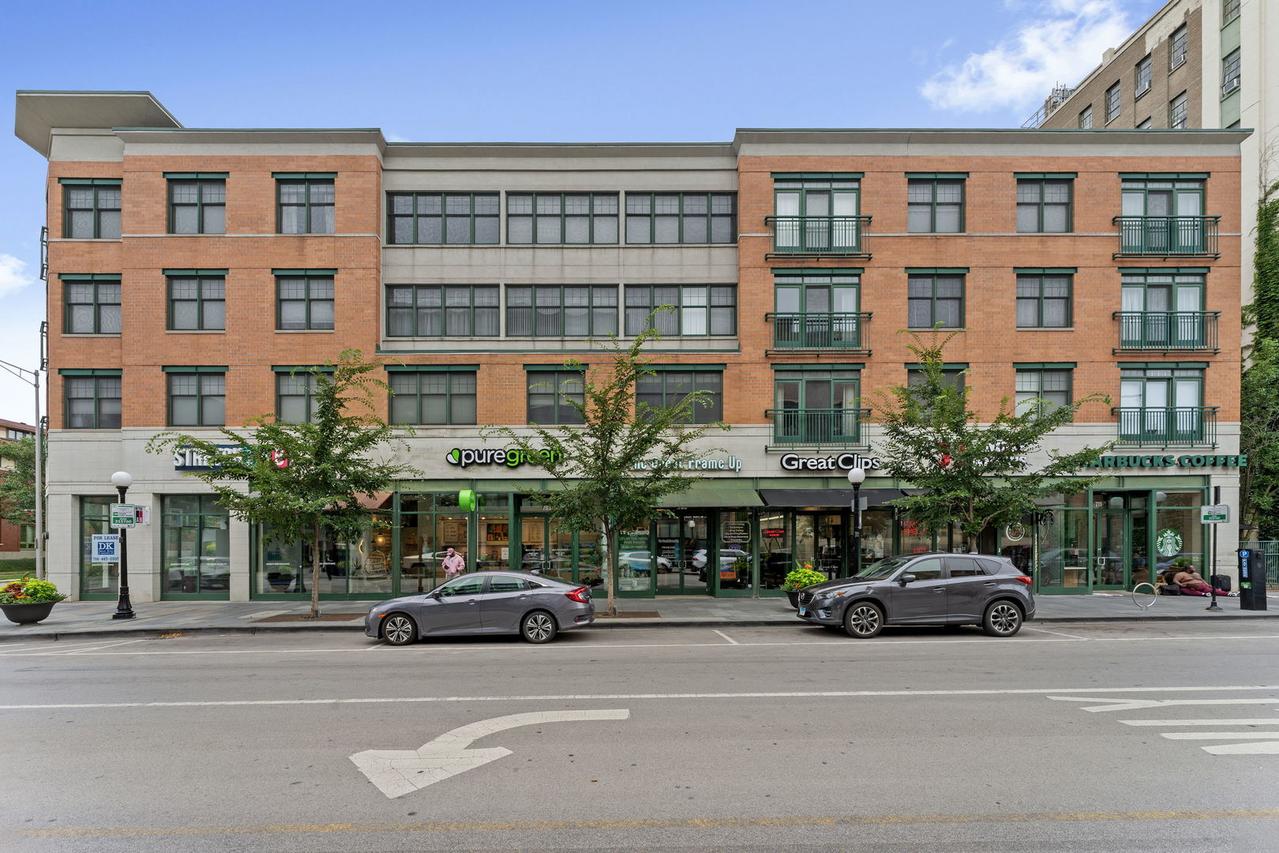 125 N Euclid Ave. #305, Oak Park, IL 60301