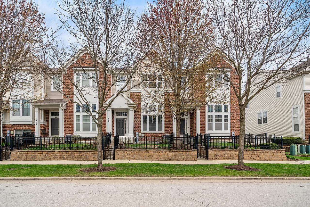 459 Plaza Pl., Aurora, IL 60504