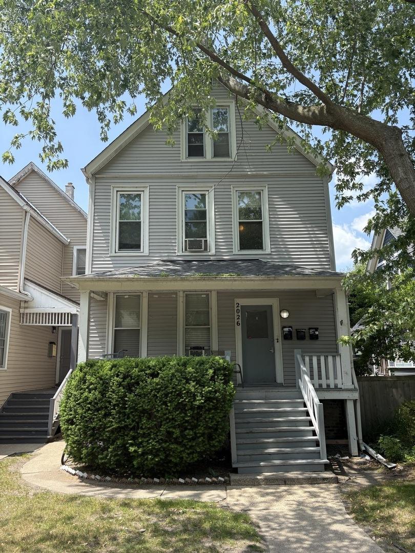 2026 Maple Ave., Evanston, IL 60201