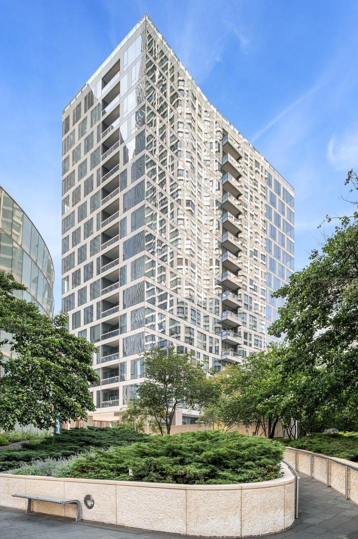 403 N Wabash Ave. #8A, Chicago, IL 60611