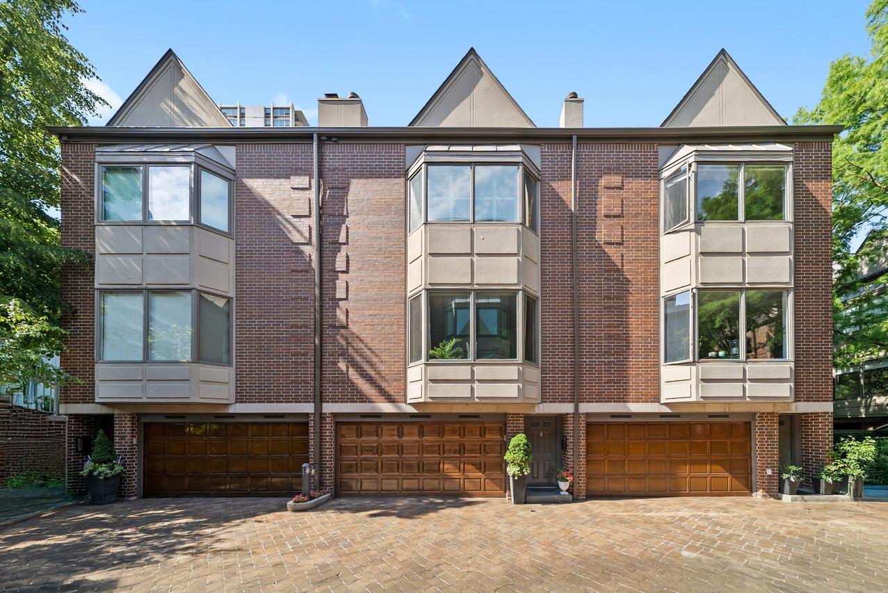 55 W Goethe St. #1222, Chicago, IL 60610