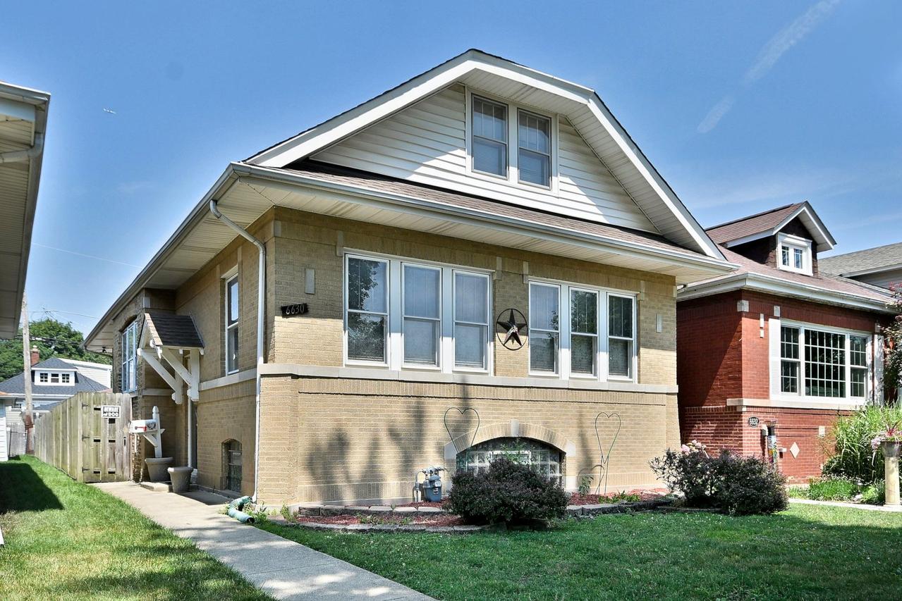 6630 N Oshkosh Ave., Chicago, IL 60631