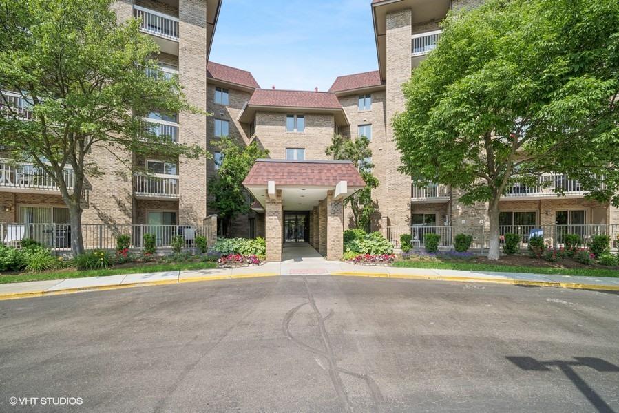 1280 Rudolph Rd. #1K, Northbrook, IL 60062
