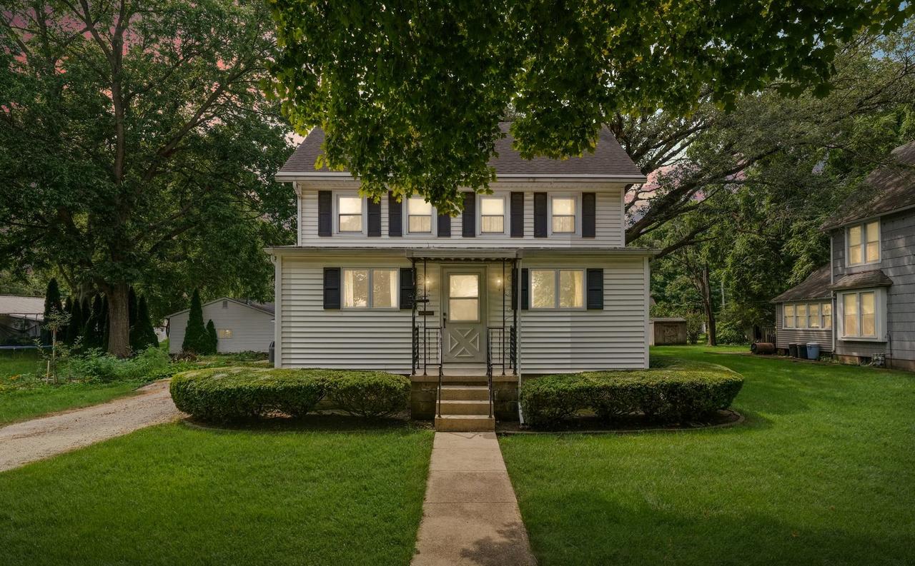 405 W Chestnut St., Fairbury, IL 61739