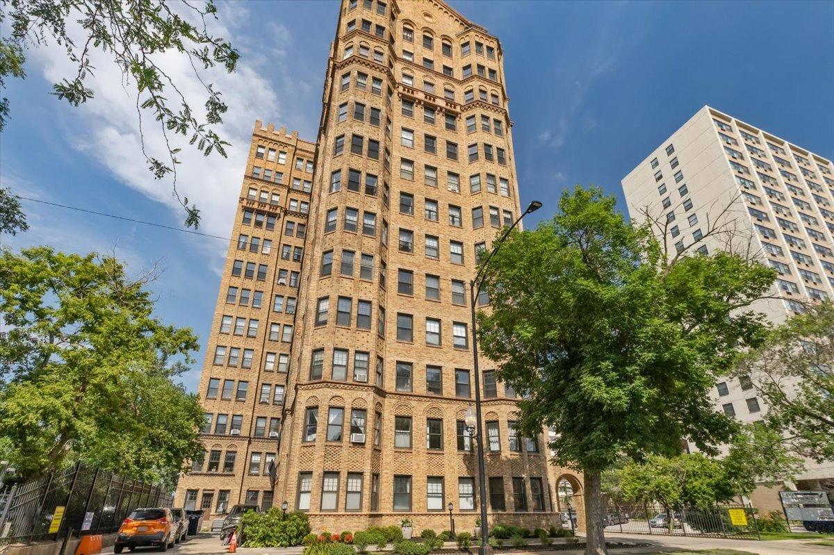7321 S South Shore Dr. #12A, Chicago, IL 60649