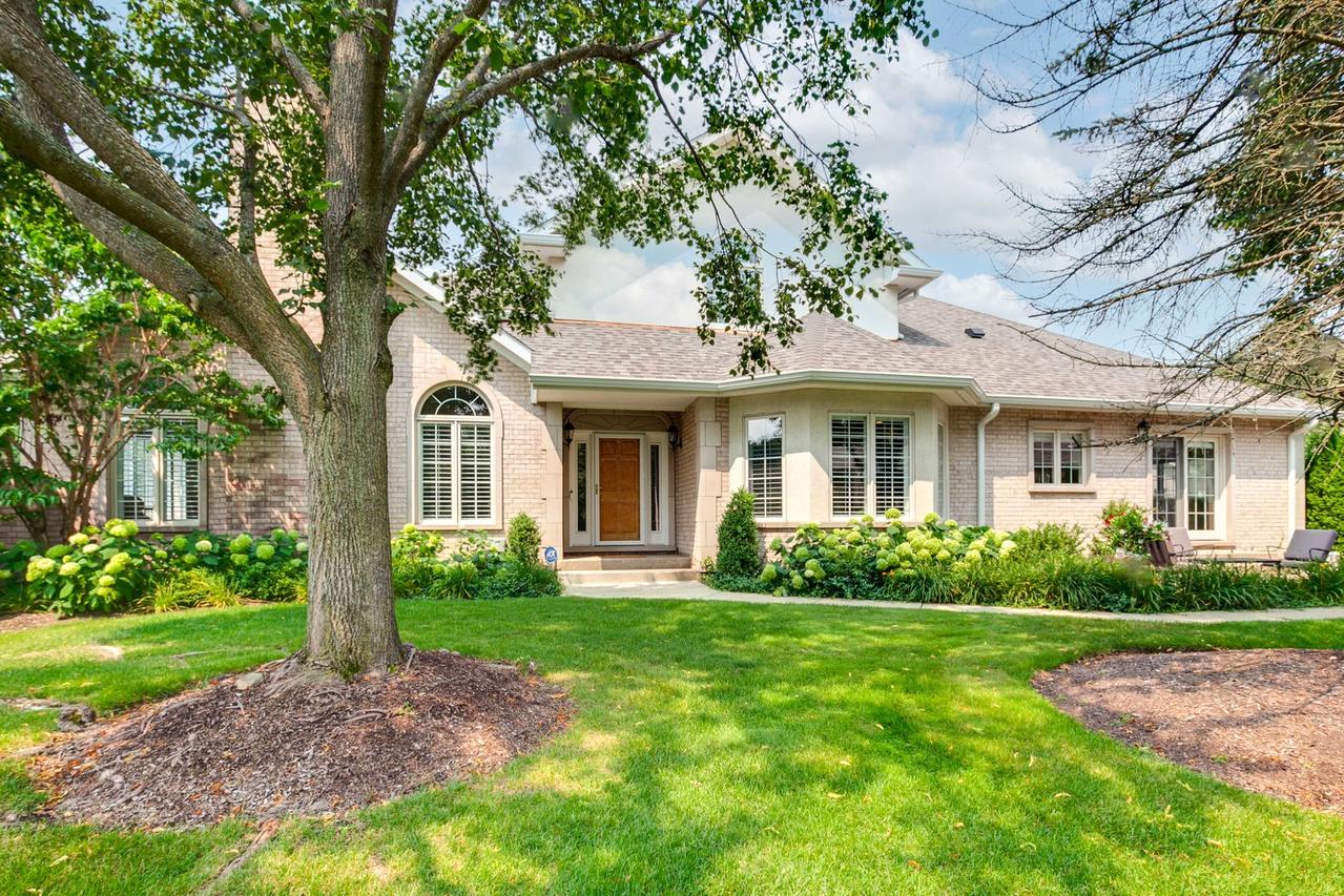 1118 Pine Oaks Cir., Lake Forest, IL 60045