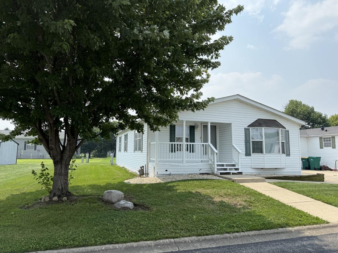 461 Meadowlark Cir. #A, Sandwich, IL 60548