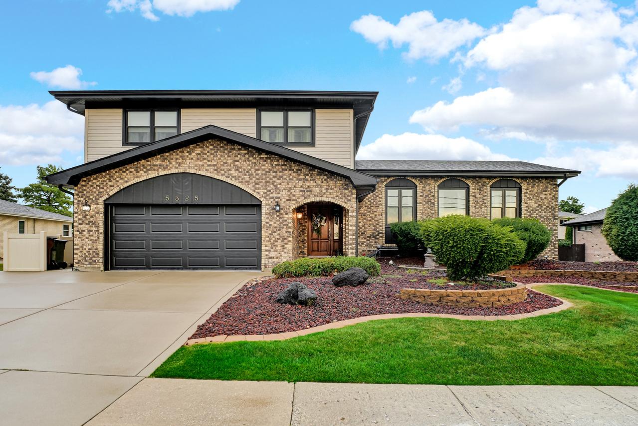 5325 155th St., Oak Forest, IL 60452
