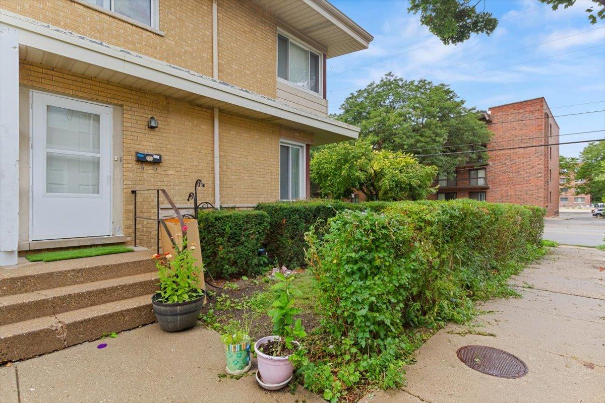 3507 Church St. #B, Evanston, IL 60201