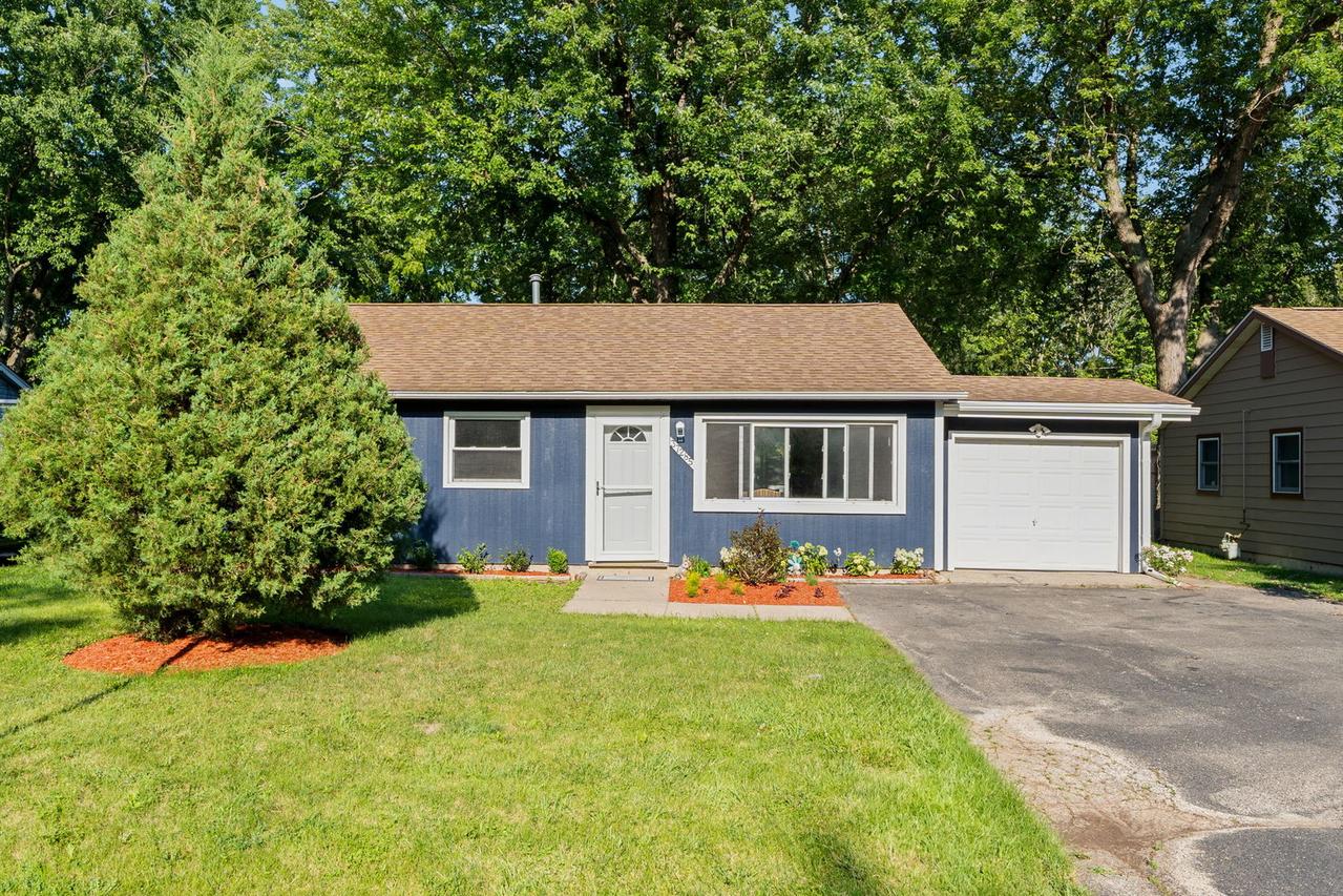 37285 N Piper Ln., Lake Villa, IL 60046
