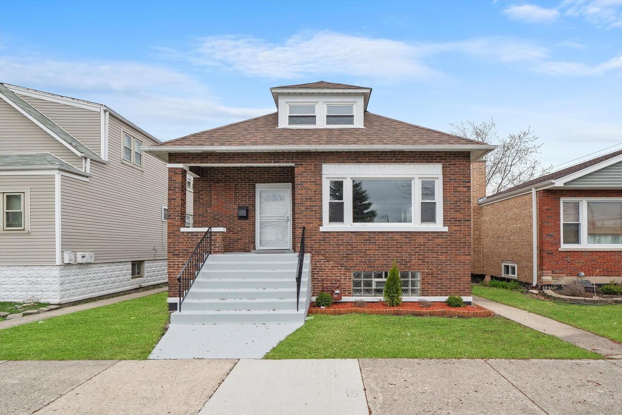 5237 S Long Ave., Chicago, IL 60638