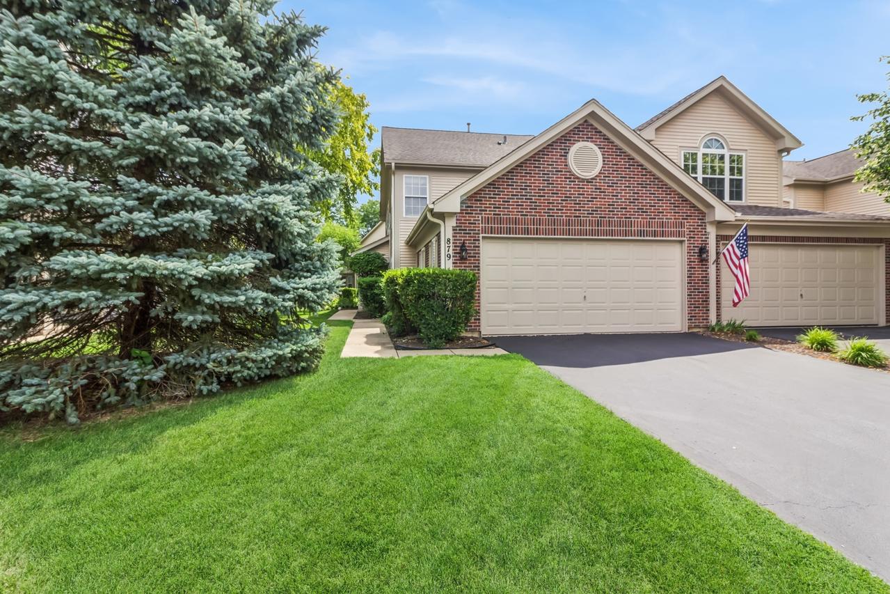 879 Dandridge Ct., Elgin, IL 60120