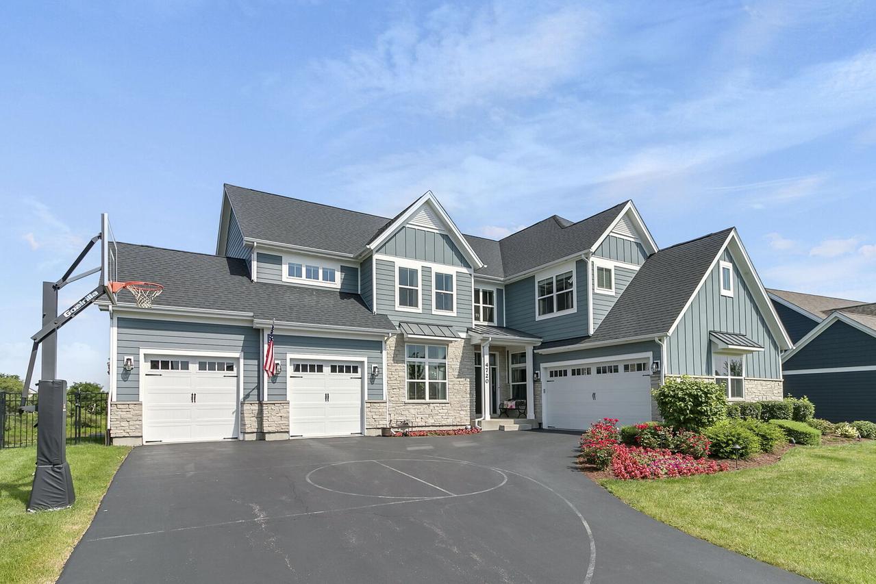 4720 Foley Ln., St. Charles, IL 60175