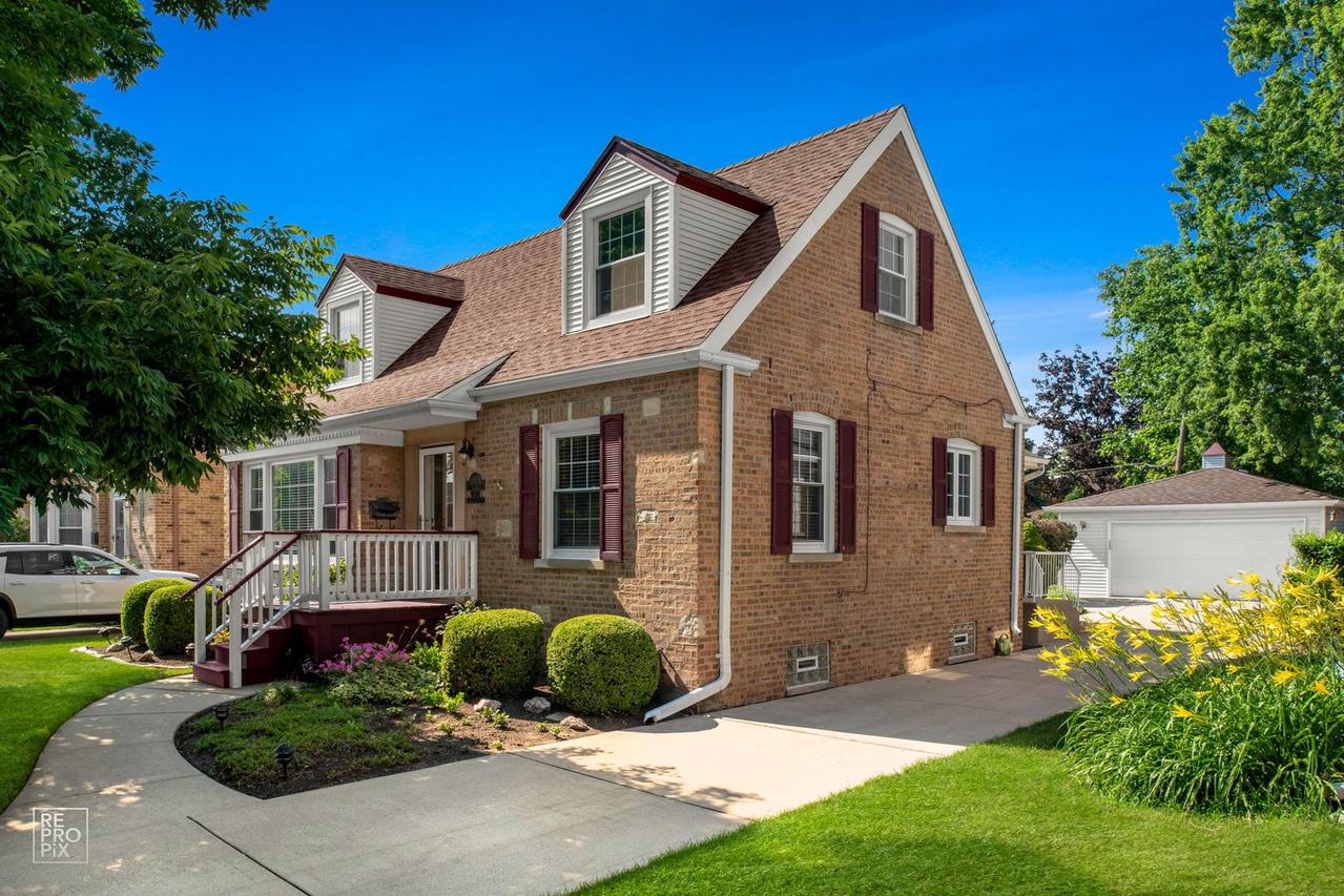 112 Glenlake Ave., Park Ridge, IL 60068
