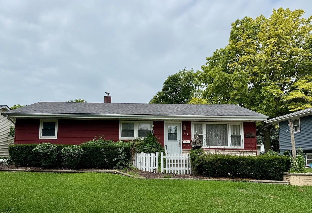 746 N Edgelawn Dr., Aurora, IL 60506