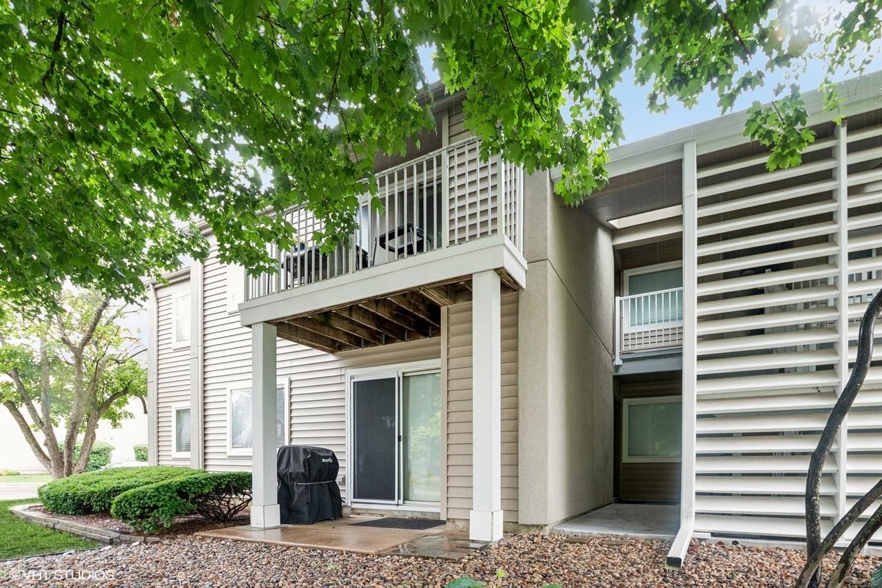 49 Orchard Ter. #1, Lombard, IL 60148