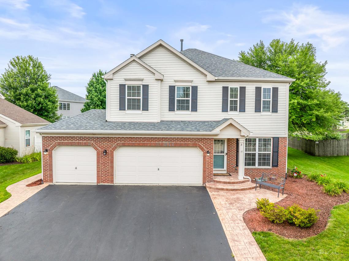 3 Arbors Edge Ct., Bolingbrook, IL 60490