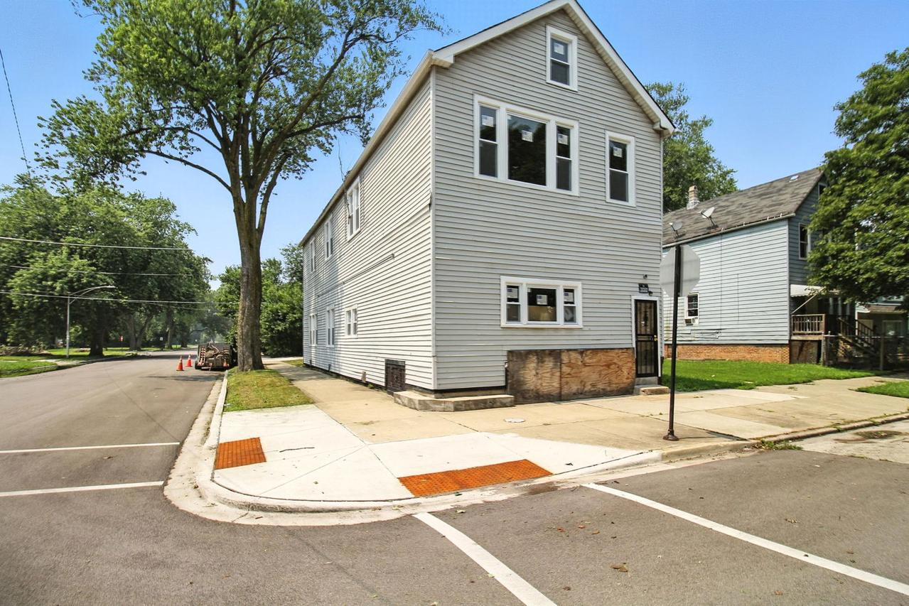 5256 S Carpenter St., Chicago, IL 60609