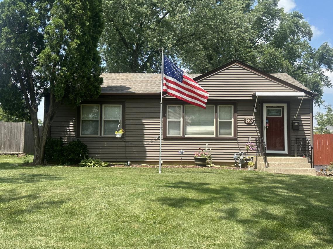 140 W Sunset Ave., Lombard, IL 60148