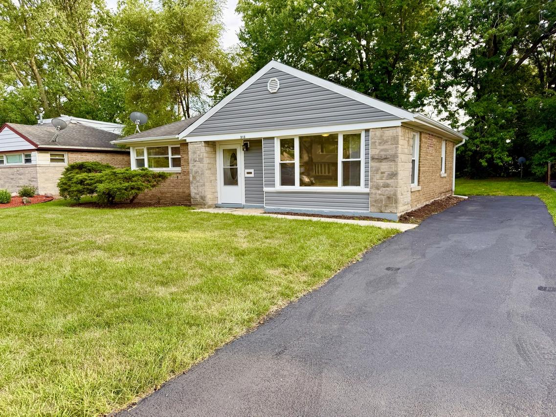 313 Minocqua St., Park Forest, IL 60466