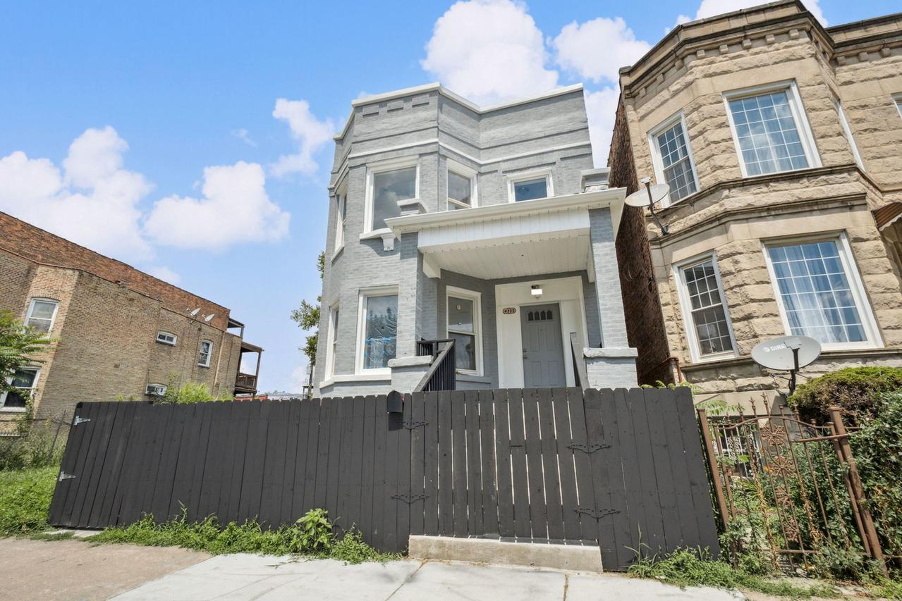 4322 W Jackson Blvd., Chicago, IL 60624