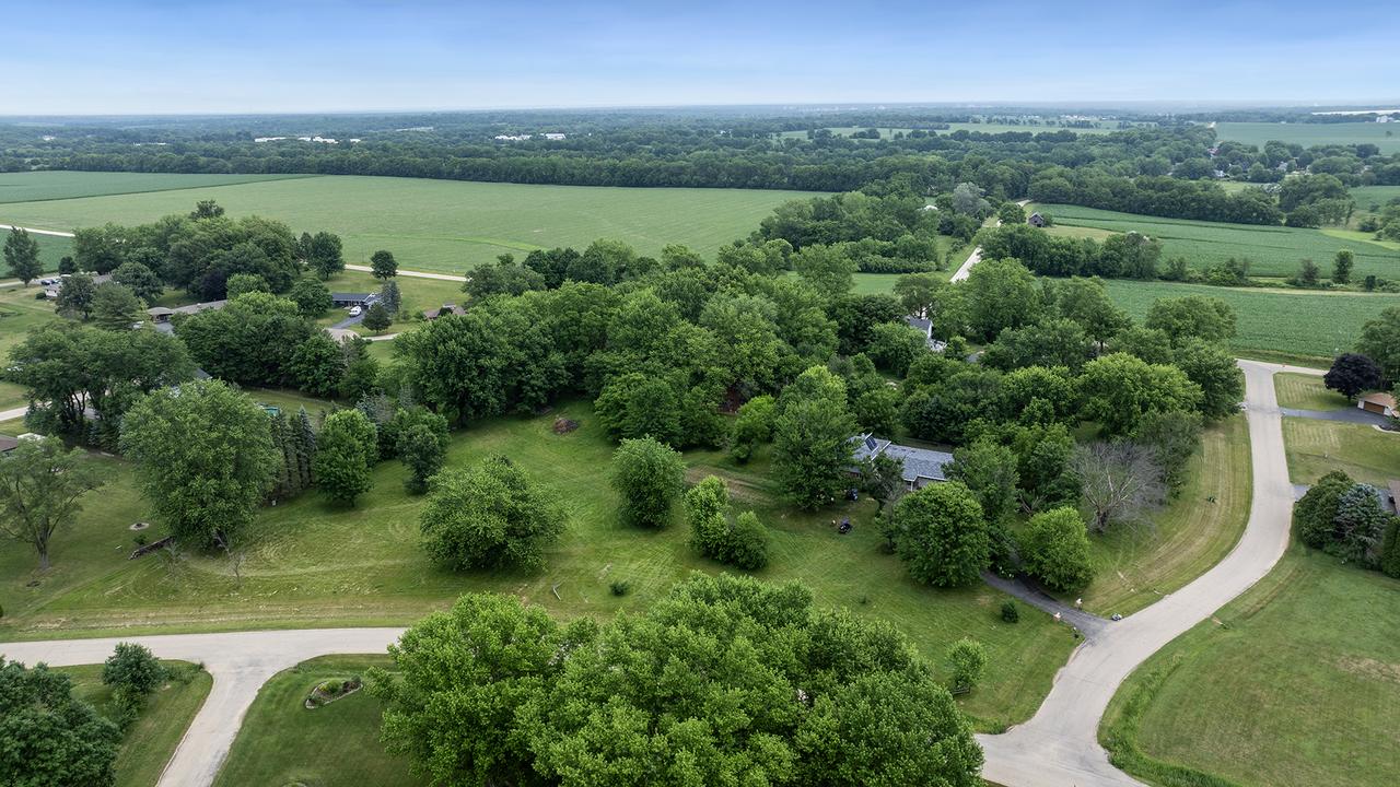 2724 Century Dr., Winnebago, IL 61088