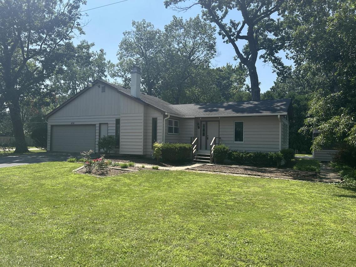4104 Cornell Ave., Park City, IL 60085