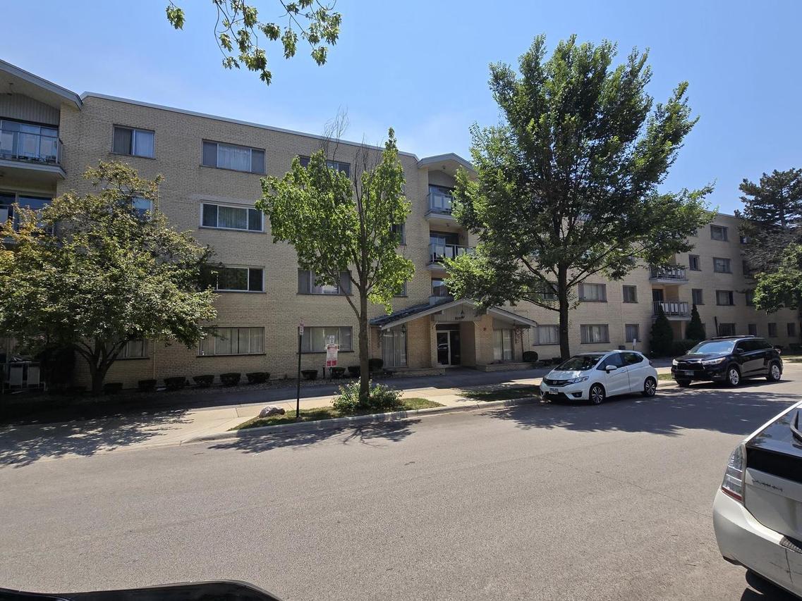 5251 Galitz St. #410, Skokie, IL 60077