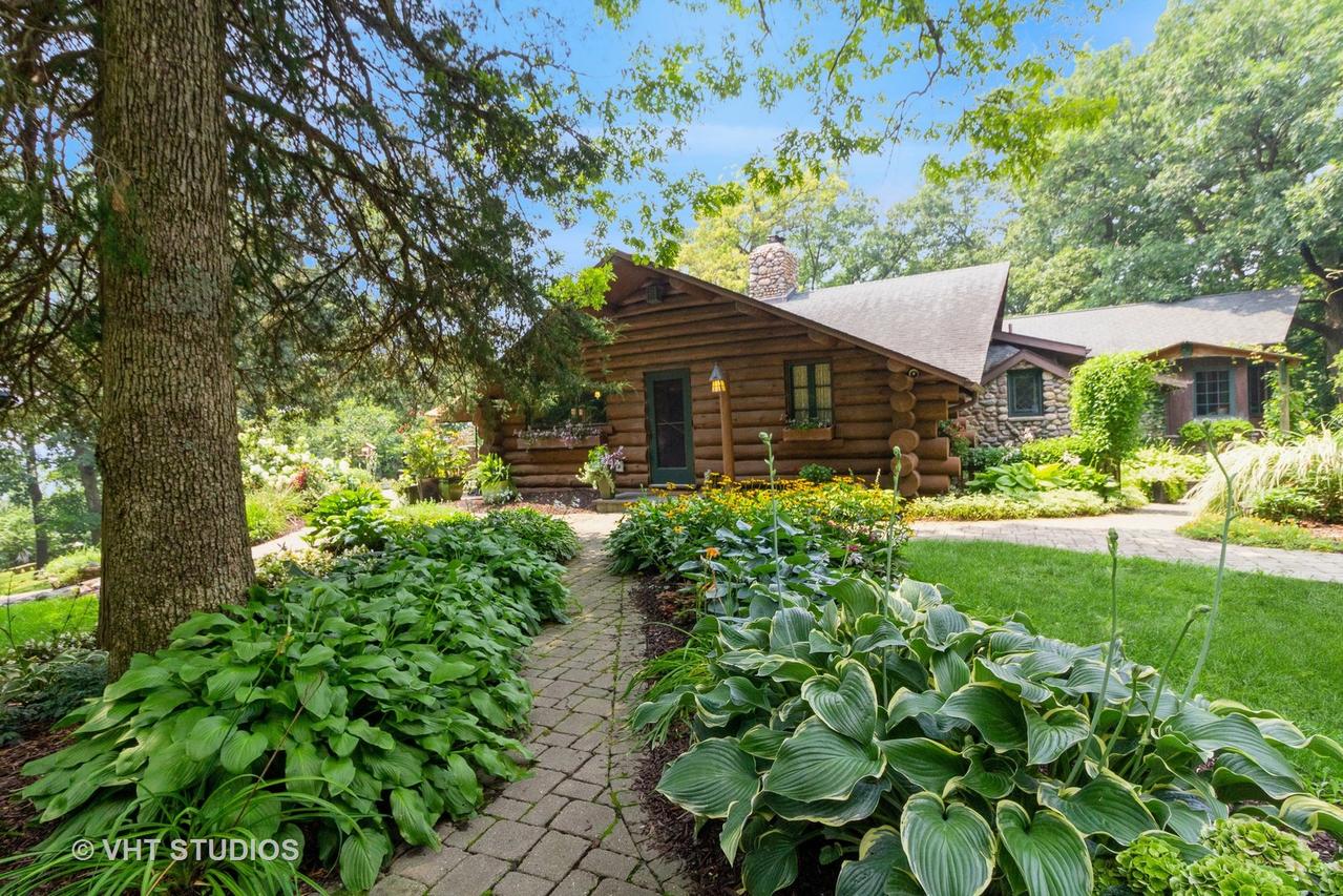 4476 W Edgewood Rd., Dixon, IL 61021
